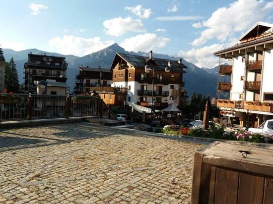 Sportinia 80 Apartment Sauze D'Oulx Bagian luar foto